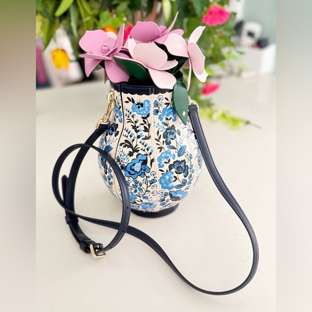 🥂SOLD🥂 Kate Spade Perfect Plume 3D Flower Vase Crossbody Bag Floral Purse NWT - Picture 11 of 11